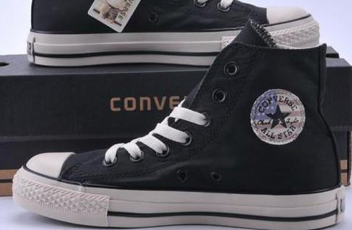 想知道怎麽樣辨別匡威鞋真假方法嗎？